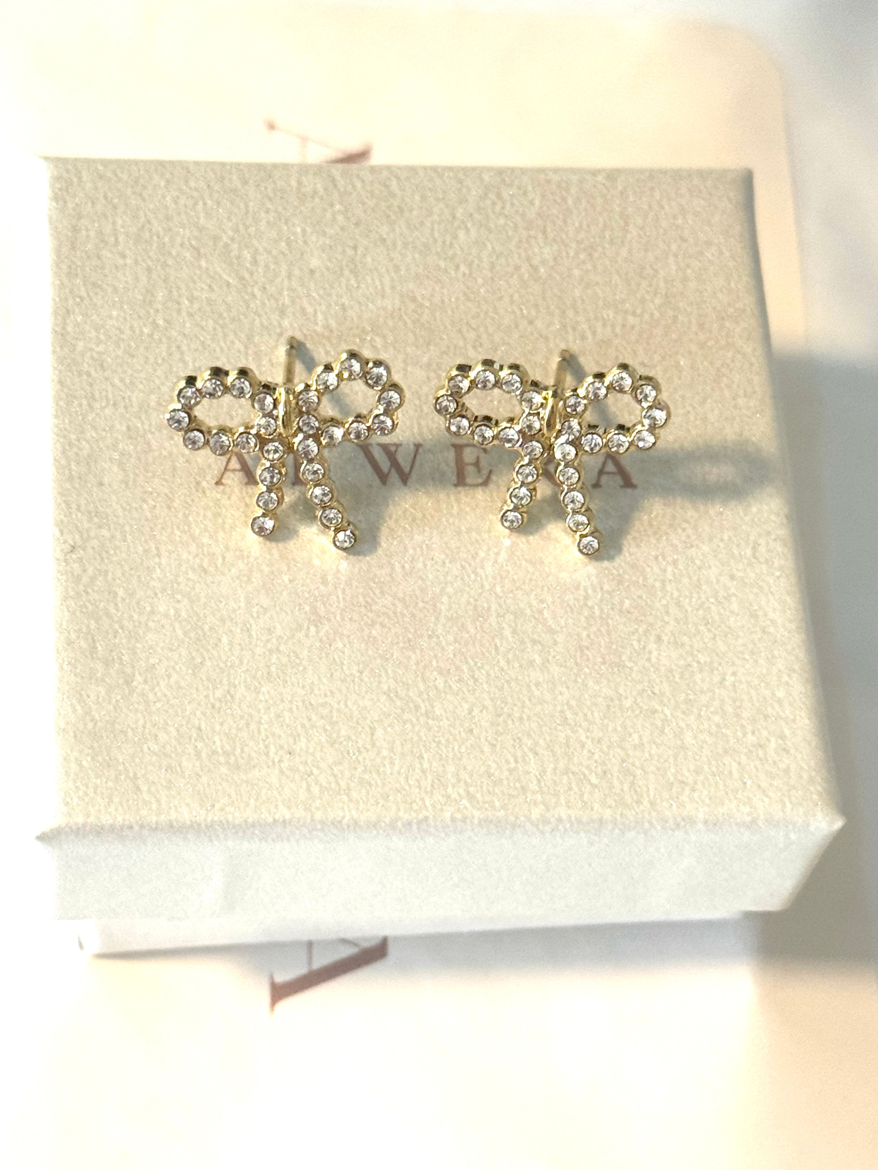 Noelle – Delicate stainless steel earrings with small bow 90987