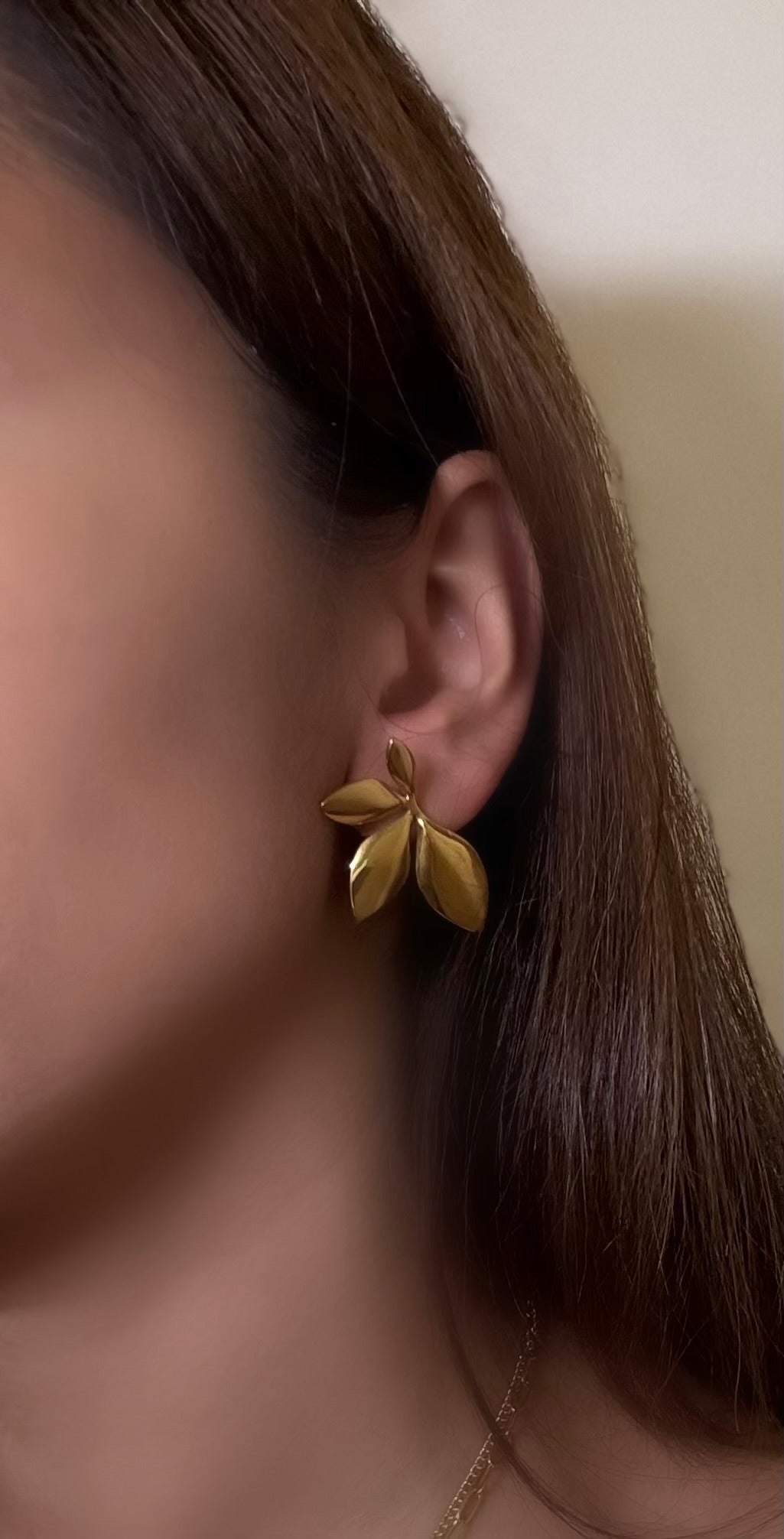 Lilou – Große, wasserfeste Edelstahl-Ohrstecker in Blumenform